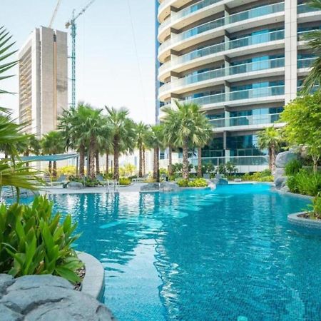Maison Privee - Cool Dubai Apt Next Burj Khalifa & Design District Bagian luar foto