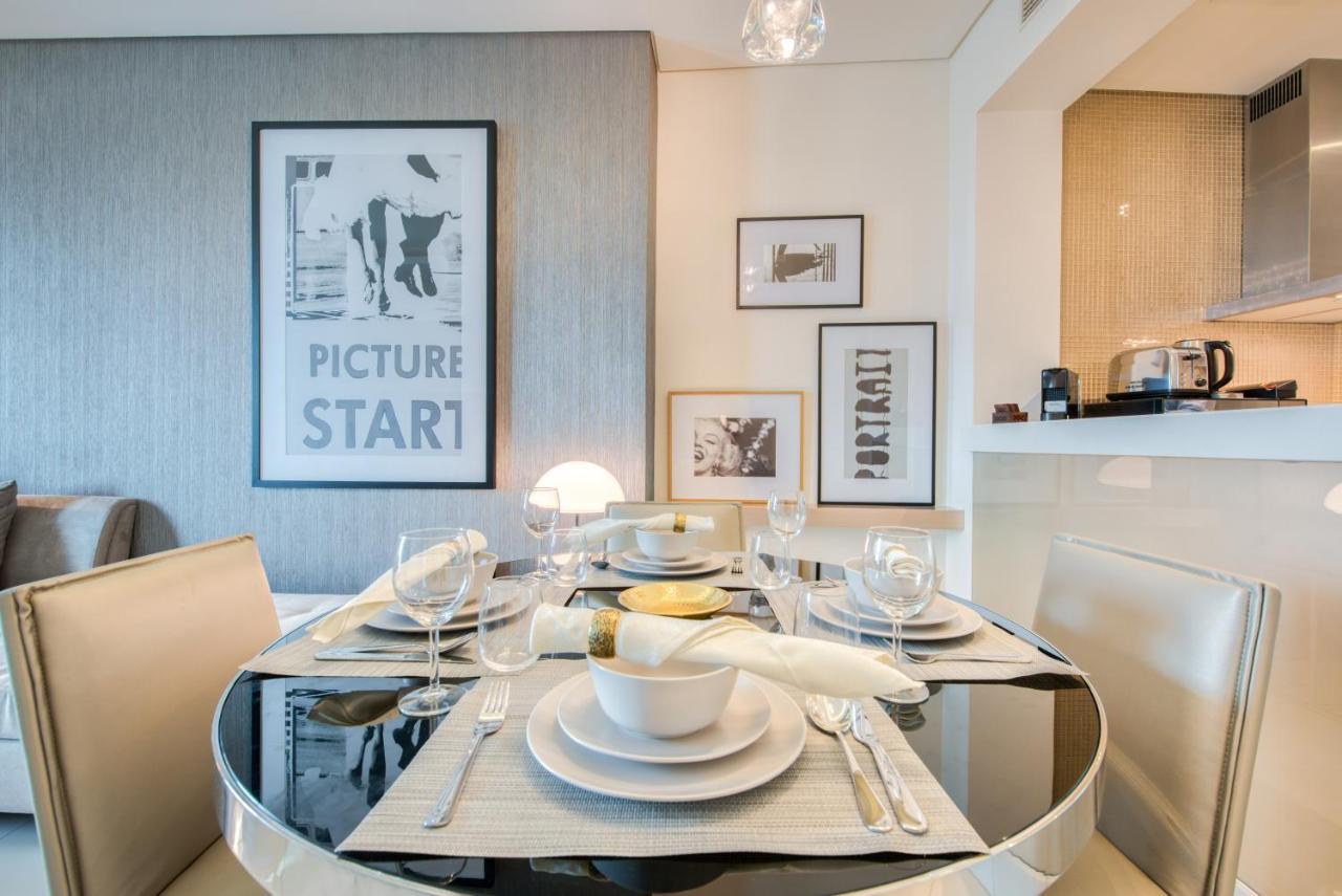 Maison Privee - Cool Dubai Apt Next Burj Khalifa & Design District Bagian luar foto